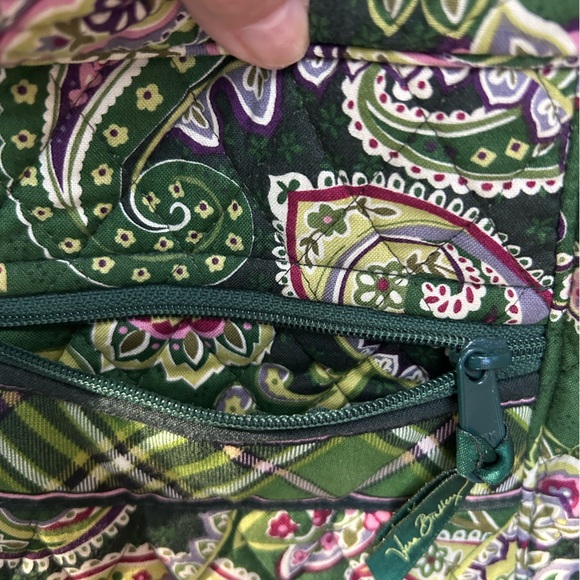 Vera Bradley shoulder bag—Retired Chelsea Green. Rare. W/ a green plaid accent. - Picture 4 of 5